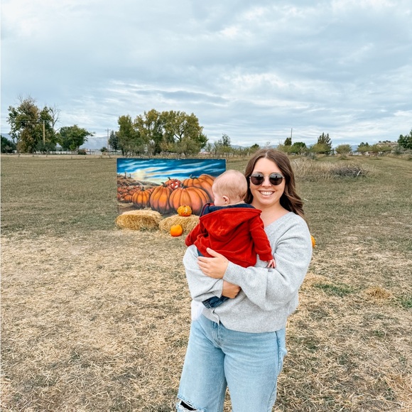 Meet your Posher, Meredith - Picture 3 of 3